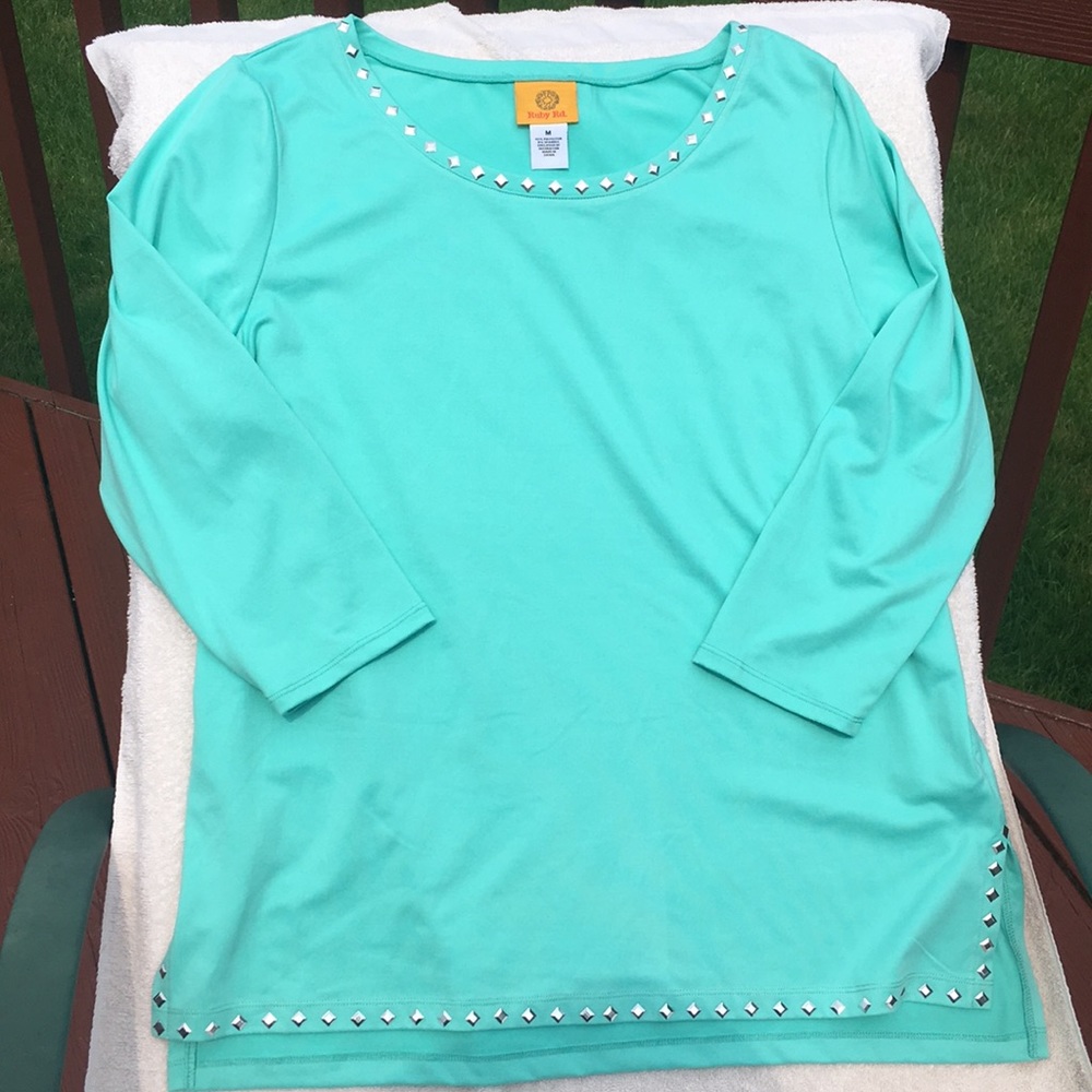 ✂️ Ruby Rd top - Picture 1 of 2